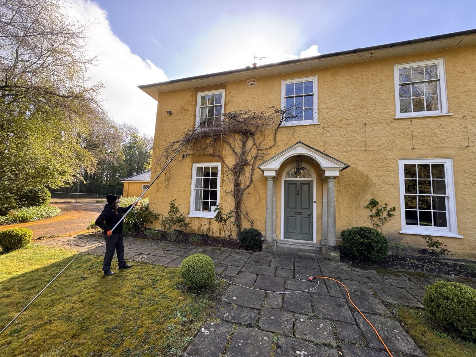 Conservatory glass and roof cleaning